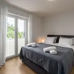 Strandnahes Apartment In Porec Fuer 4 Personen